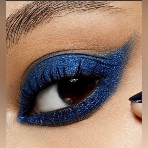 MAC Eyeshadow-In The Shadows Frost - Picture 4 of 8